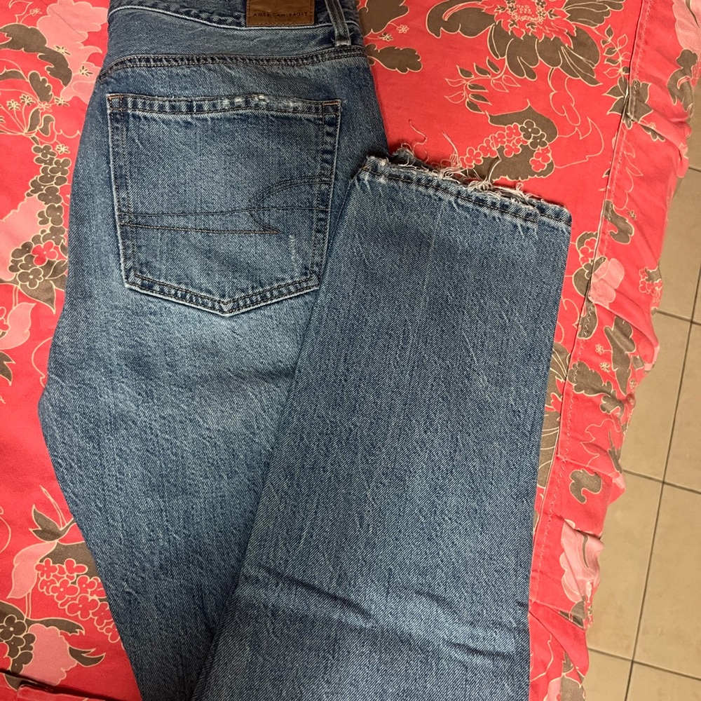 American Eagle 90s boyfriend jeans